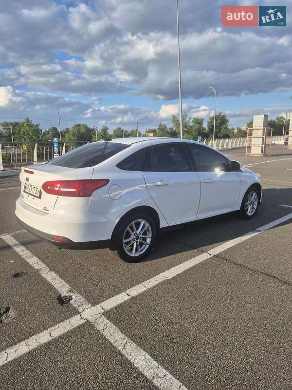 Седан Ford Focus 2015 в Києві
