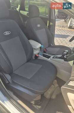 Седан Ford Focus 2015 в 