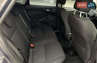 Хэтчбек Ford Focus 2015 в 