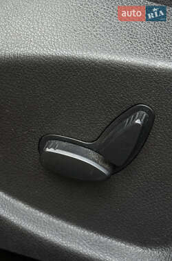 Хэтчбек Ford Focus 2012 в 