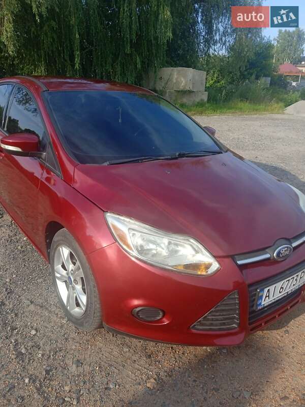 Седан Ford Focus 2013 в Ромнах