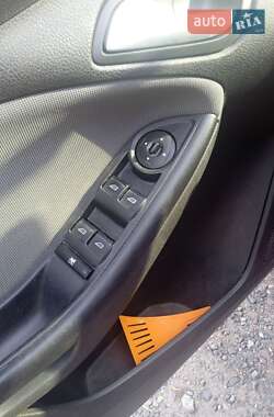 Седан Ford Focus 2013 в 