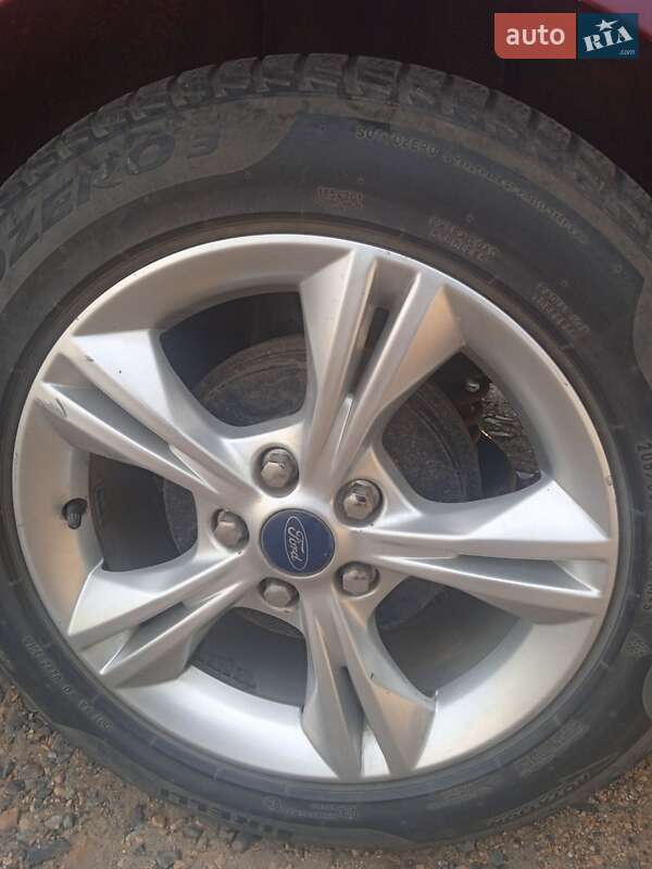Седан Ford Focus 2013 в Ромнах