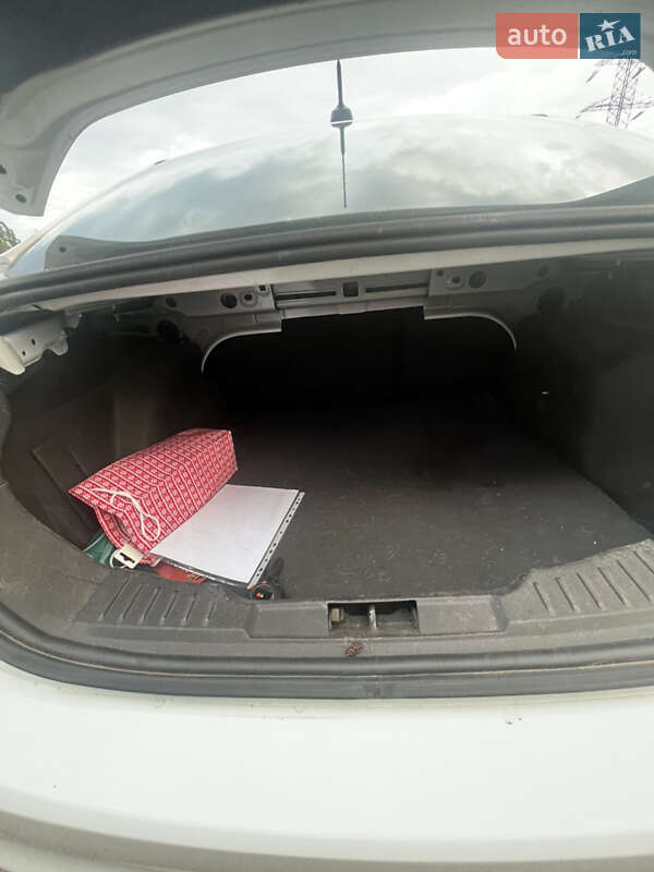 Седан Ford Focus 2015 в Днепре фото 16 Седан Ford Focus 2015 в Днепре