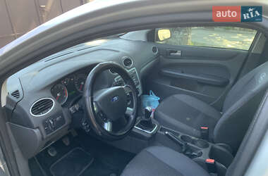 Хэтчбек Ford Focus 2006 в 