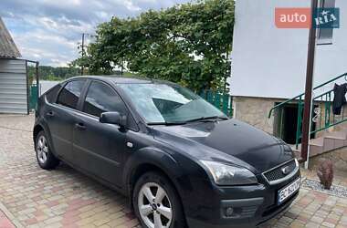 Хэтчбек Ford Focus 2005 в 