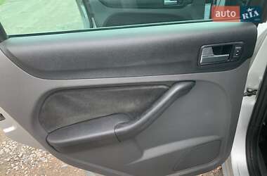 Хэтчбек Ford Focus 2006 в 