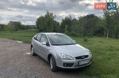Хетчбек Ford Focus 2006 в Здолбуніві