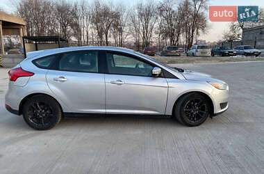Хетчбек Ford Focus 2015 в 