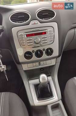 Хэтчбек Ford Focus 2008 в 