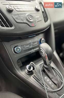 Седан Ford Focus 2017 в 