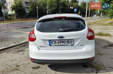 Хэтчбек Ford Focus 2014 в 