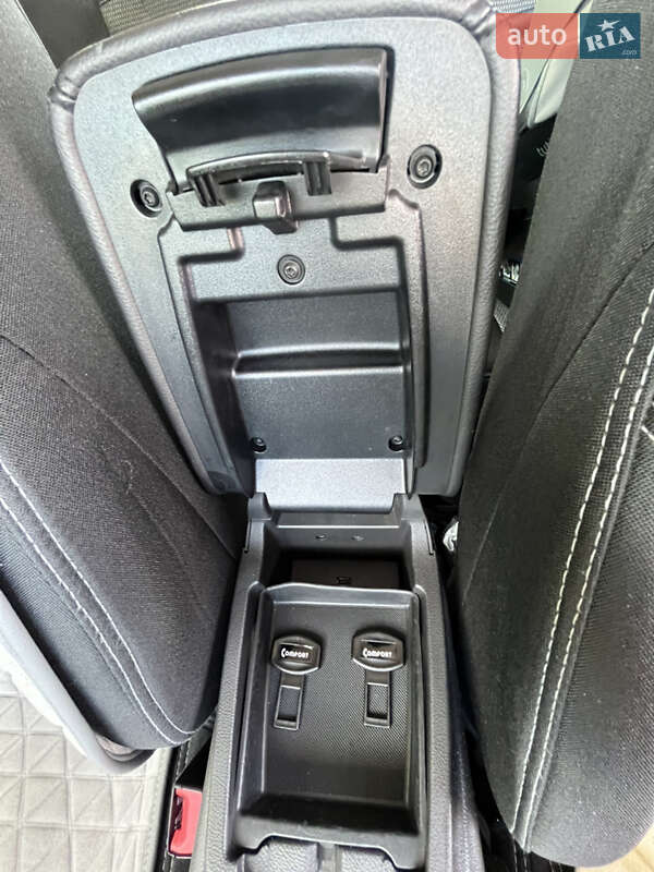 Хэтчбек Ford Focus 2013 в Одессе фото 29 Хэтчбек Ford Focus 2013 в Одессе