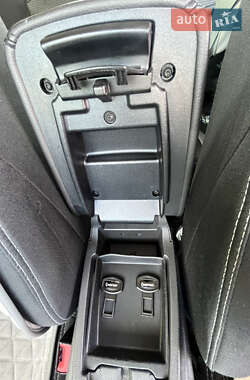 Хэтчбек Ford Focus 2013 в 