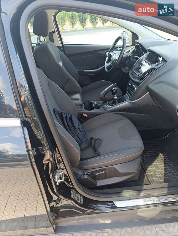 Хэтчбек Ford Focus 2011 в Полтаве