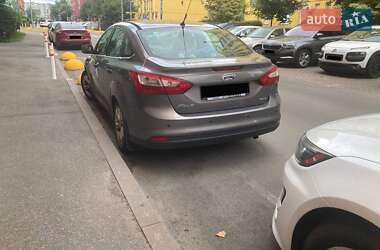 Седан Ford Focus 2012 в 