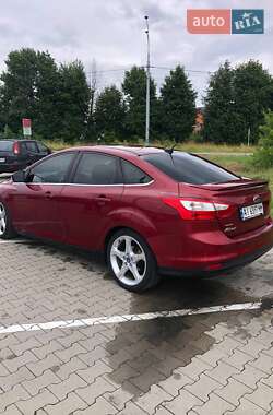 Седан Ford Focus 2012 в 