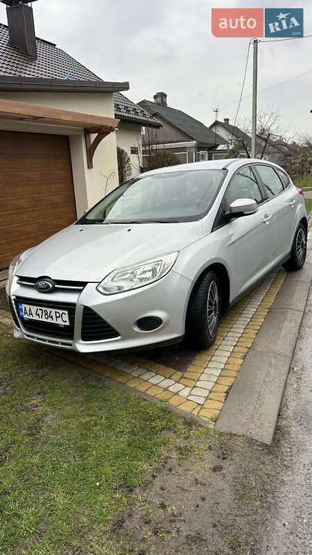 Хетчбек Ford Focus 2013 в 