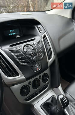 Хетчбек Ford Focus 2013 в 