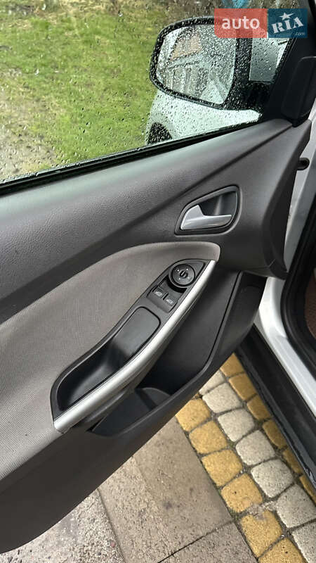 Хетчбек Ford Focus 2013 в Володимирі