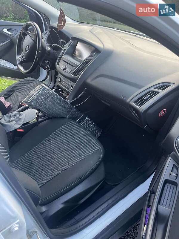 Универсал Ford Focus 2015 в Ужгороде фото 11 Универсал Ford Focus 2015 в Ужгороде