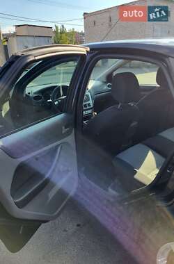 Хэтчбек Ford Focus 2010 в 