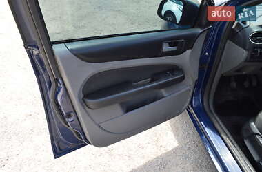 Универсал Ford Focus 2010 в 