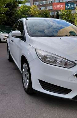 Хэтчбек Ford Focus 2017 в Киеве