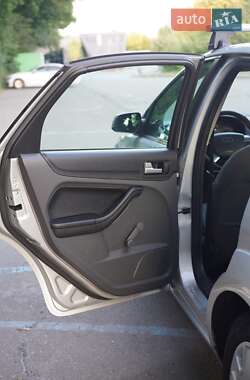 Хэтчбек Ford Focus 2007 в 