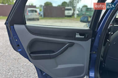 Хэтчбек Ford Focus 2009 в 