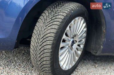Хэтчбек Ford Focus 2009 в 