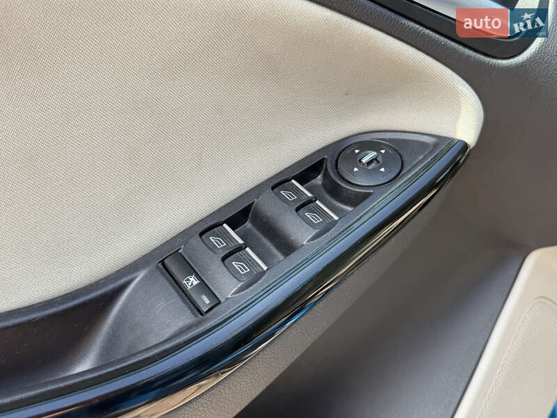 Хэтчбек Ford Focus 2012 в Городке