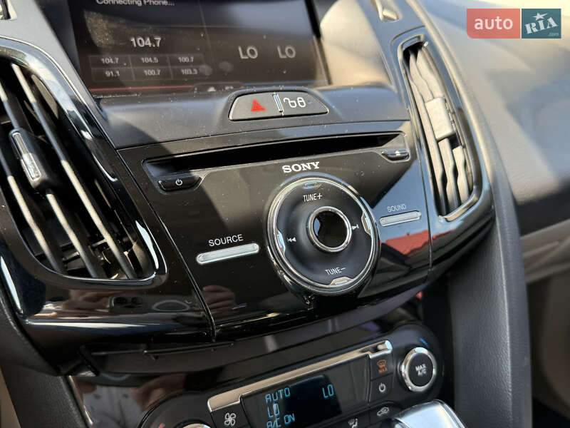 Хэтчбек Ford Focus 2012 в Городке