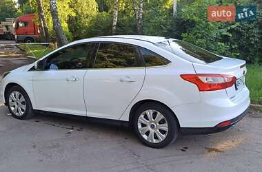 Седан Ford Focus 2013 в 