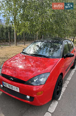Хетчбек Ford Focus 2000 в Дніпрі