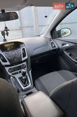 Хэтчбек Ford Focus 2014 в 