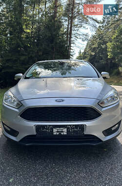Седан Ford Focus 2016 в 