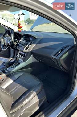 Седан Ford Focus 2013 в 