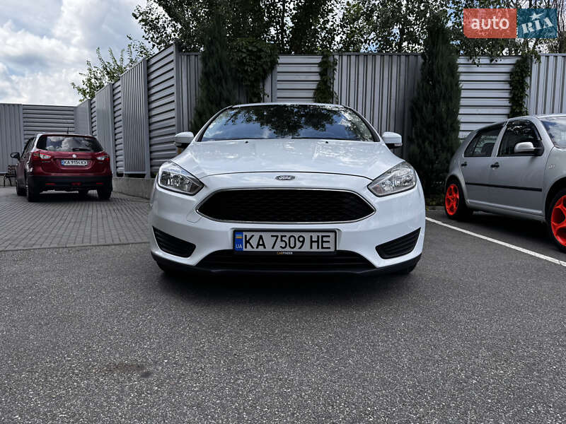 Хэтчбек Ford Focus 2017 в Киеве
