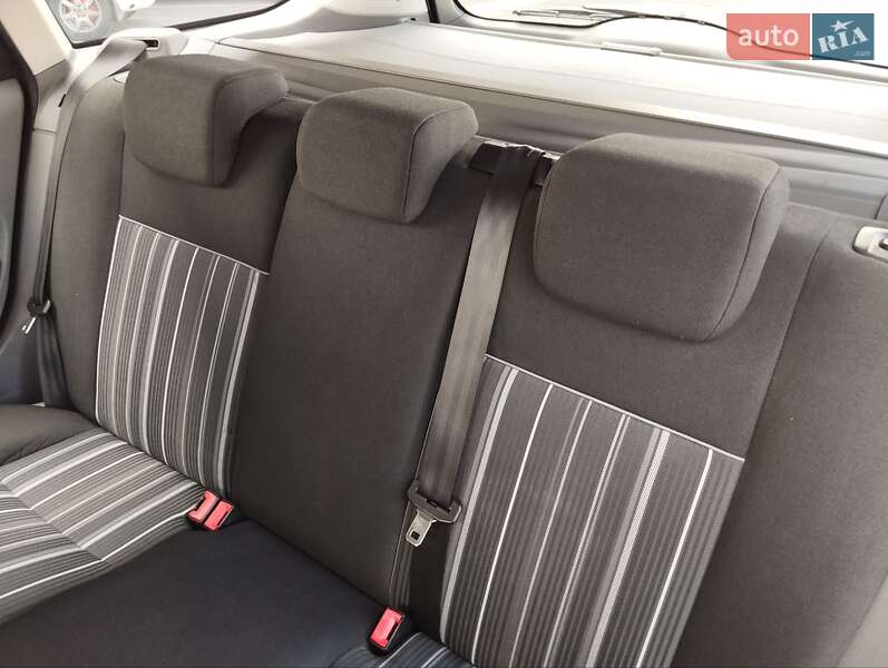 Универсал Ford Focus 2010 в Киеве фото 18 Универсал Ford Focus 2010 в Киеве