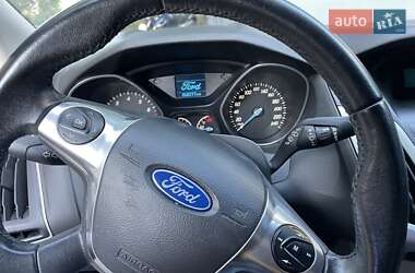 Хетчбек Ford Focus 2013 в 