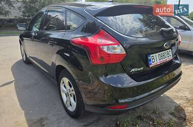 Хэтчбек Ford Focus 2011 в 
