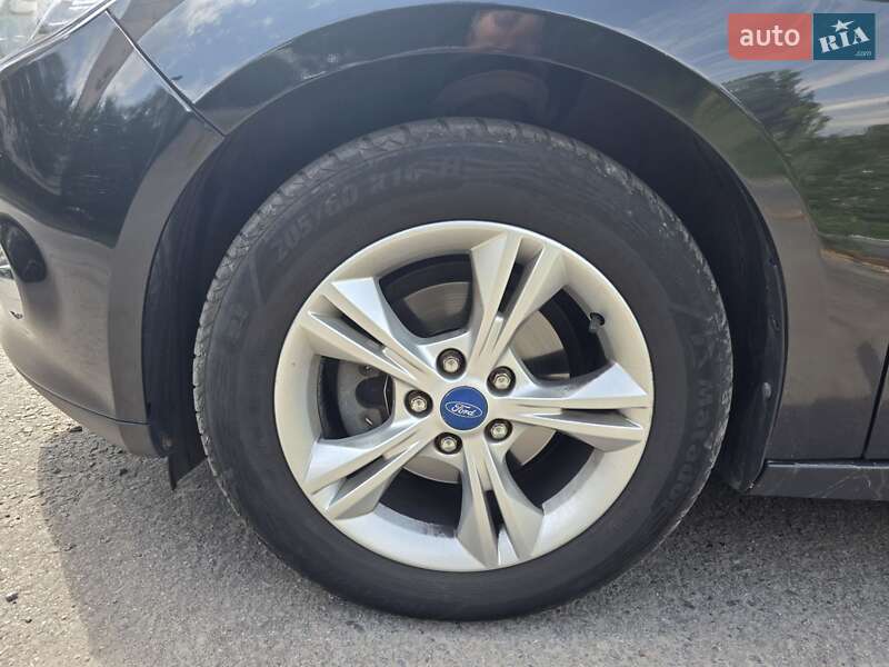 Хэтчбек Ford Focus 2011 в Полтаве фото 11 Хэтчбек Ford Focus 2011 в Полтаве