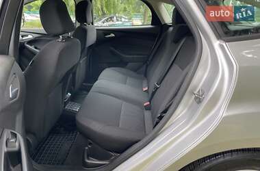 Хэтчбек Ford Focus 2015 в 