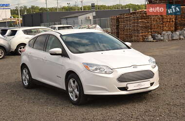 Хэтчбек Ford Focus 2013 в 