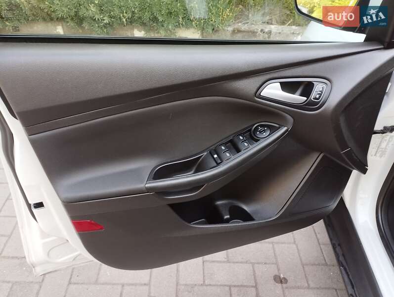 Седан Ford Focus 2017 в Запорожье фото 12 Седан Ford Focus 2017 в Запорожье