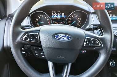 Седан Ford Focus 2017 в 