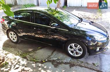 Седан Ford Focus 2012 в 