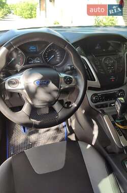 Седан Ford Focus 2012 в 