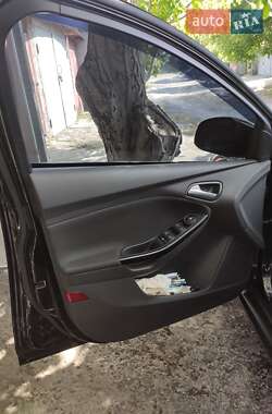 Седан Ford Focus 2012 в 